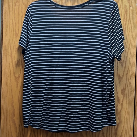 Ana brand short sleeve tee - Picture 3 of 3